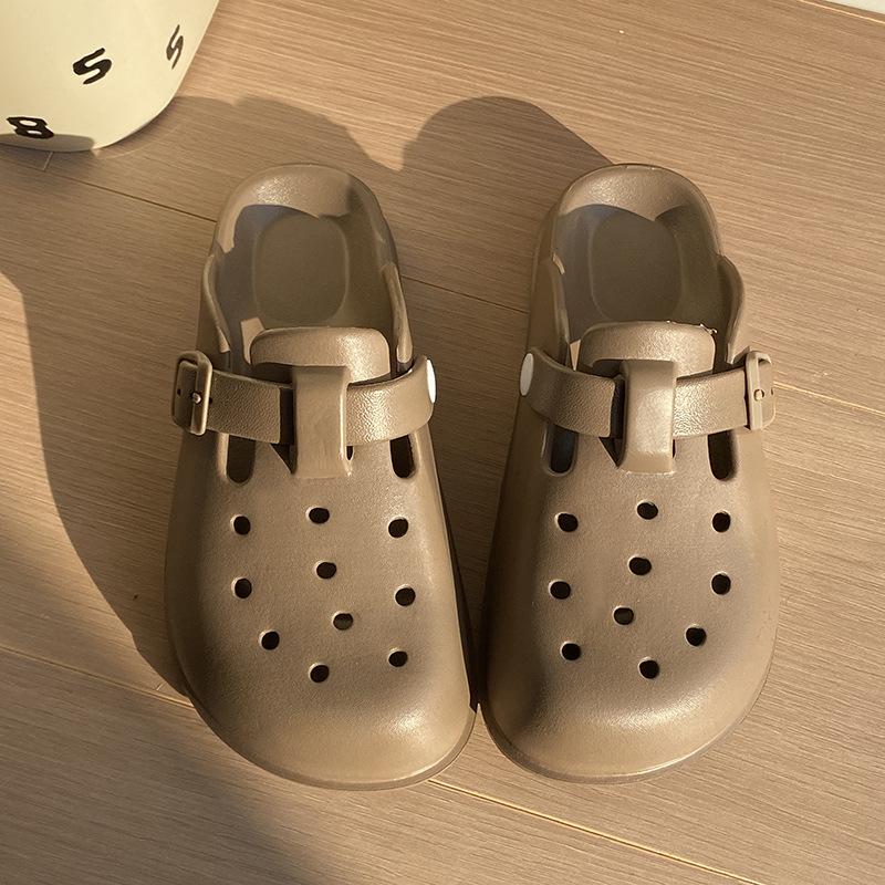 Fashion Comwarm New Women Hole Clogs With Adjustable Buckle Comfort EVA Light Female House Slippers Non-slip Leisure Women Garden Shoes