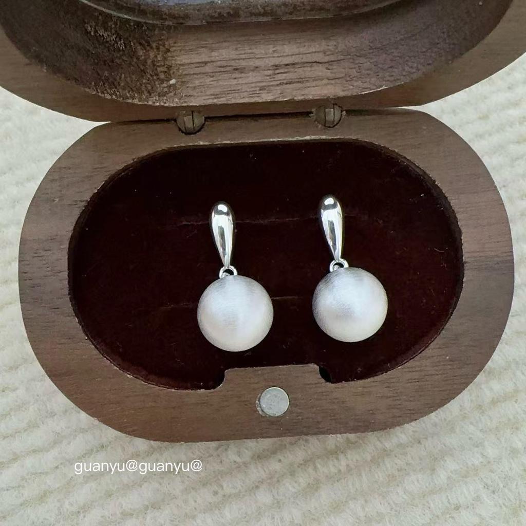 Retro Brushed Metal Ball Stud Earrings - Elegant, High-End, Versatile Fashion for Women