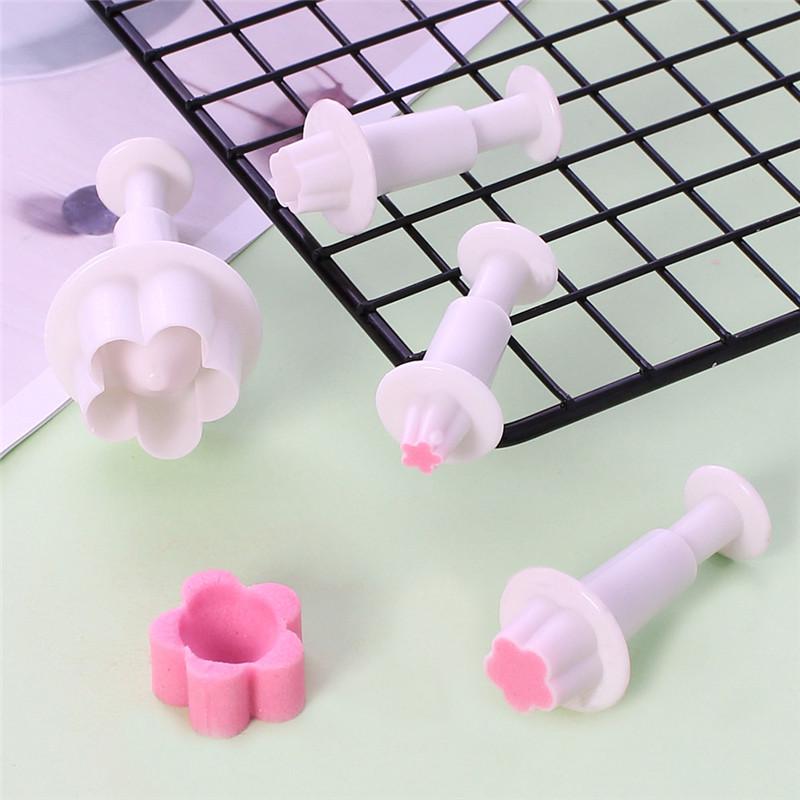 4 ks DIY Pečení Květinová Forma Set Květ Švestky Vykrajovátko 5-Lístková Fondánová Raznice Pružinové Nástroje na Zdobení Dortů
