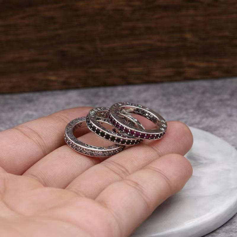 Anello Crowe Jewelry Vintage con Diamanti Lettera CH Croce Fiore