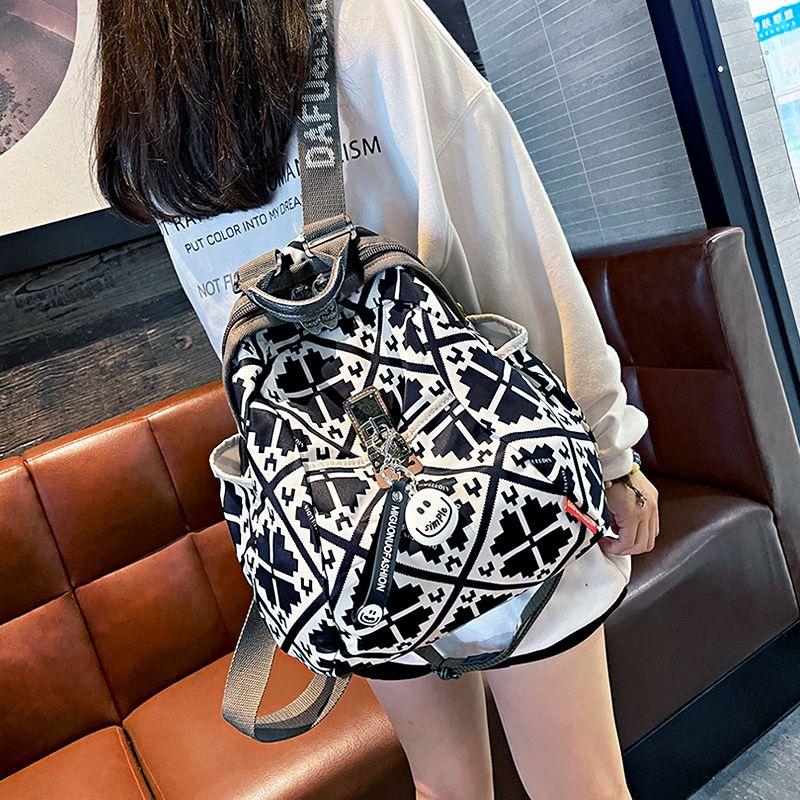 

Женский повседневный рюкзак из ткани Оксфорд с четырехлистным клевером на удачу