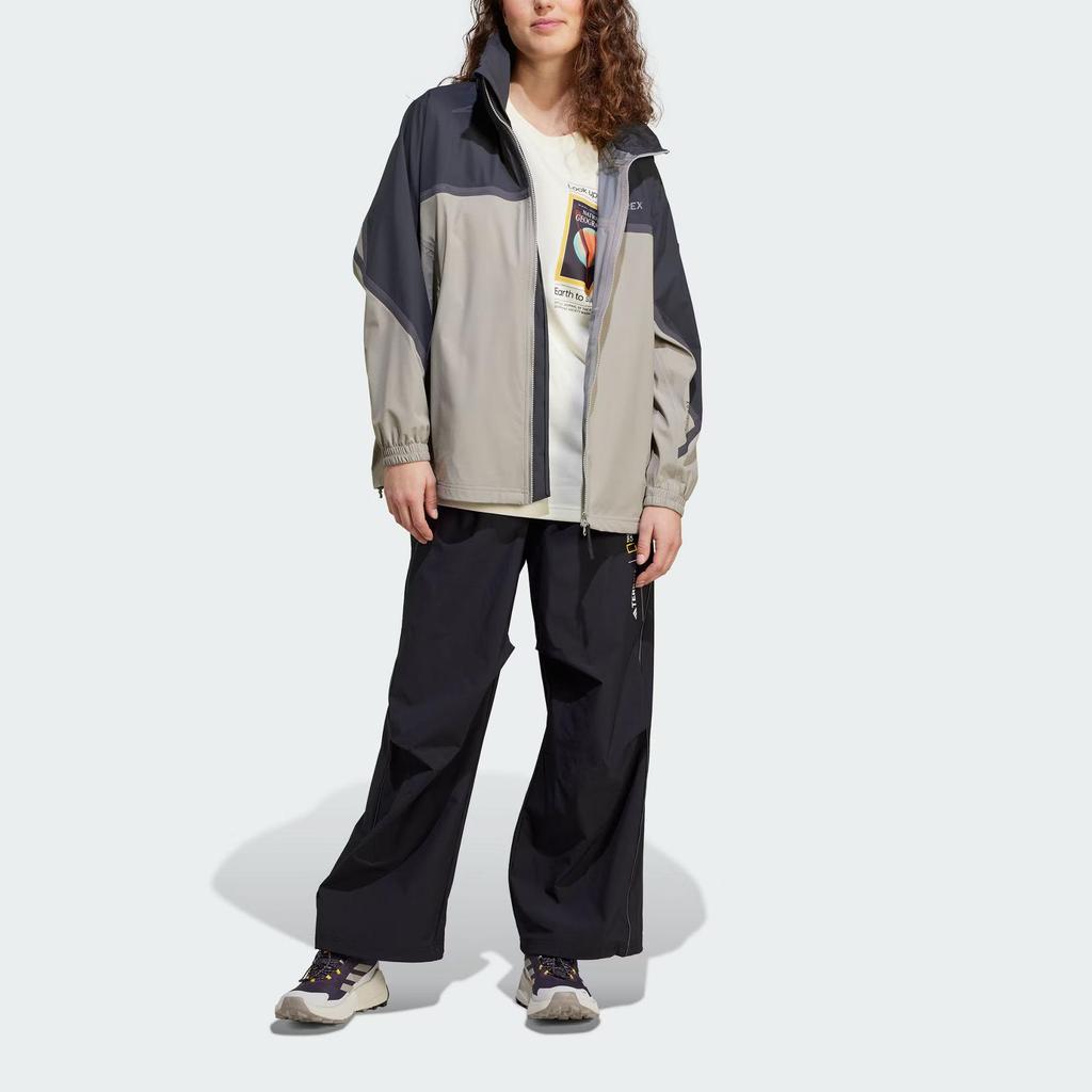 Adidas Jachetă la modă versatilă, lejeră, cu mânecă lungă, impermeabilă, rezistentă la vânt, respirabilă, de la X National Geographic Collaboration, jachetă pentru femei JD5833