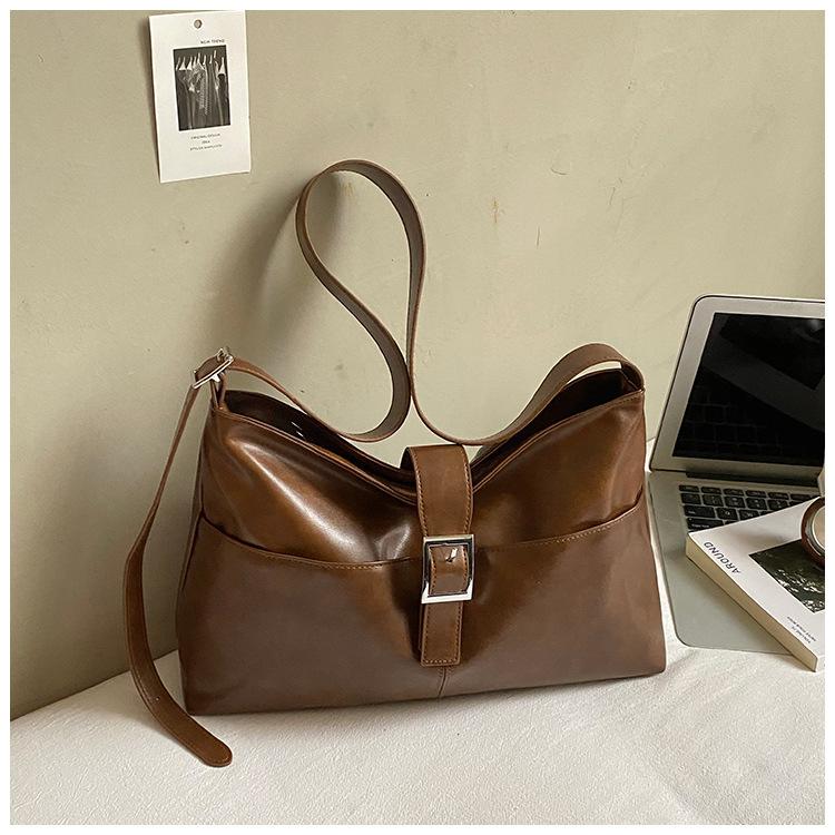 

Осень и зима 2025 новая большая вместительная сумка-тоут для通勤 женская с высоким чувством ретро универсальная на плечо подмышку сумка-мессенджер коричневый