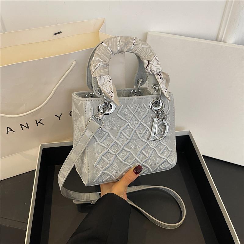 

Новая высококачественная вышитая шелковая сумка-шарф, портативная, на плечо, через плечо, женская сумка серебряный