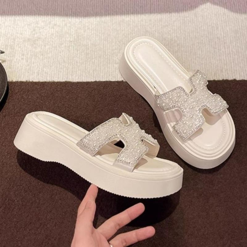 Light luxury beautiful rhinestone cool slippers women wear new spring and summer fashion versatile thick bottom one-word drag