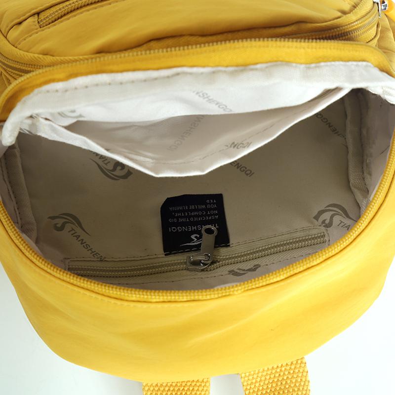 Women's Lightweight Waterproof Multi-compartment Backpack