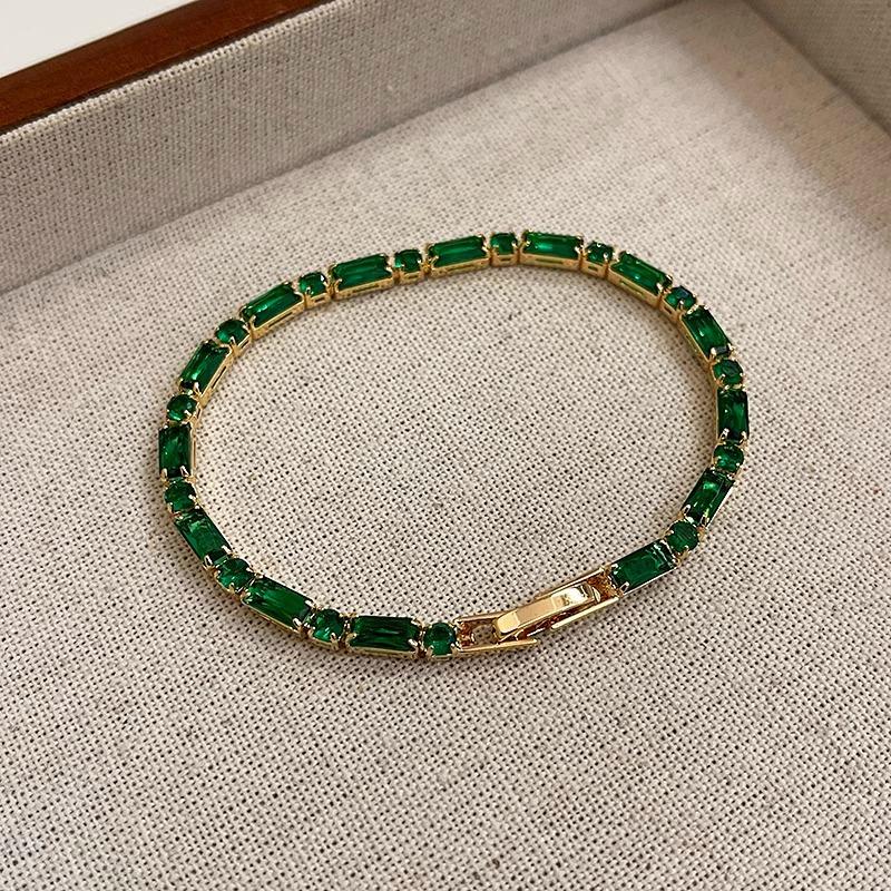 Copper Micro-set Vintage Emerald and Zircon Bracelet Accessory - Elegant and Luxurious Bracelet Accessory