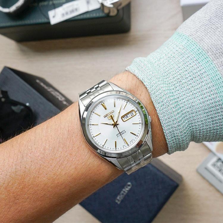Seiko 30M Waterproof Automatic Mechanical Movement Stainless Steel Watch 37Mm White Dial Unisex watches SNKL17K1