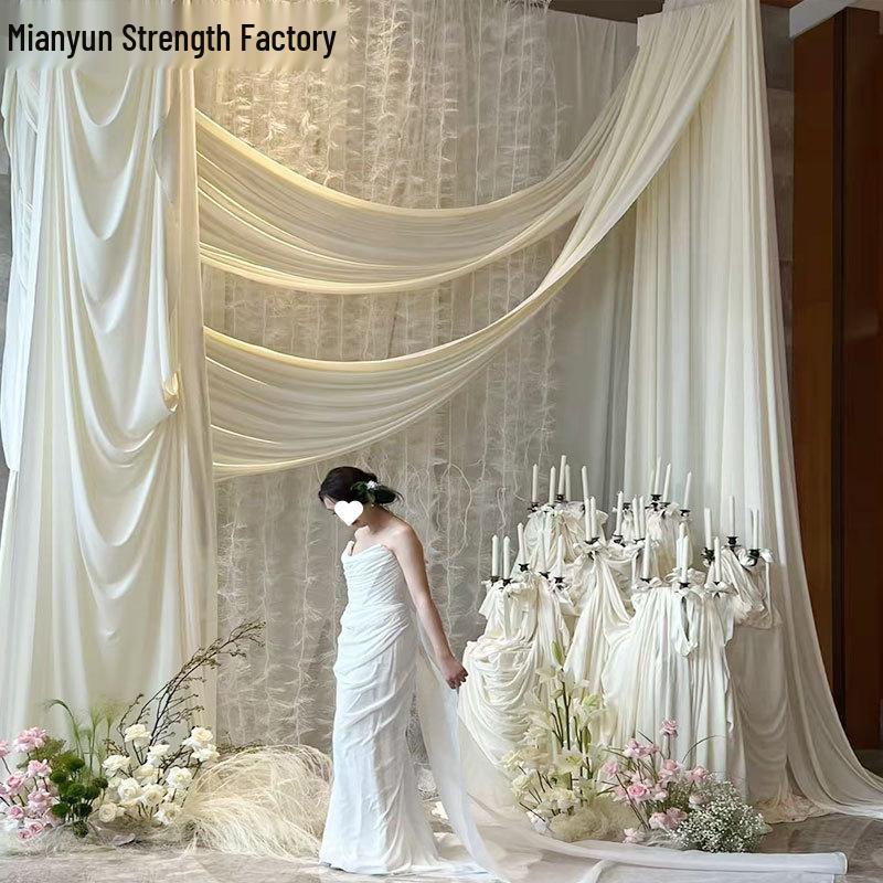 Biała Jedwabna Dekoracja Weselna na Scenę i do Domu - Zasłona