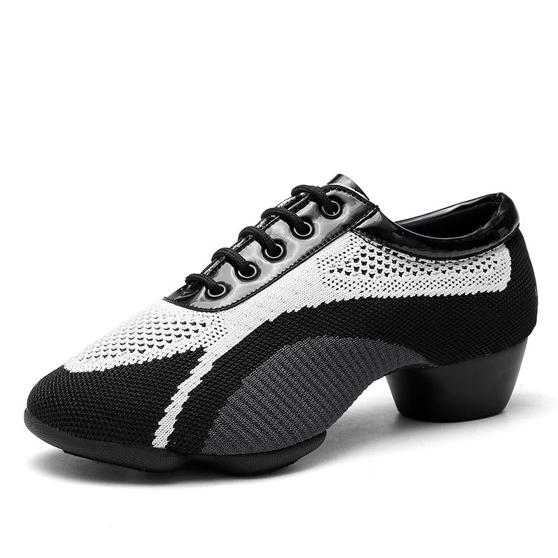 Leather Sole Latin Dance Shoes Oxford Soft Sneakers Square Dancing Women Shoes Ventilation Canvas Shoes Leather Sole Sneakers