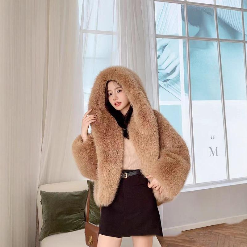 Neuer gebratener Straßen-umweltfreundlicher Pelzfuchshaar-Kapuzenmantel Damen-Hochwertiger windempfindlicher verdickter warmer Mantel