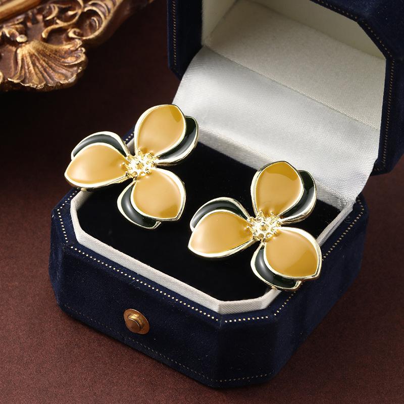 Hot Sale Korean Design Black Oil Dripping Flower Earrings