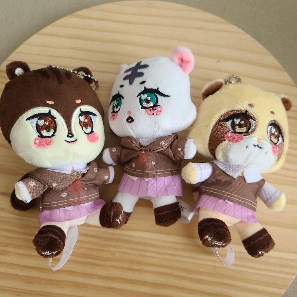 Used Kep1er stuffed keychain (Dayoung, Chaehyun, Mashiro)