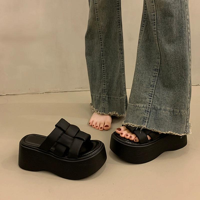 Thick-soled Shoes Height-increasing Shoes Flip-flops New Style Wedge Heel Slippers