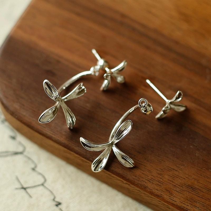 

Серьги-клипсы для ушей в виде трехмерной садовой гардении от комаров для женщин