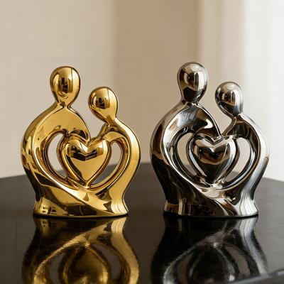 Keramik Paar Statue Umarmendes Paar Figur Romantische Liebende Skulptur für Hochzeitstag Valentinstag TV-Ständer Regal Deko