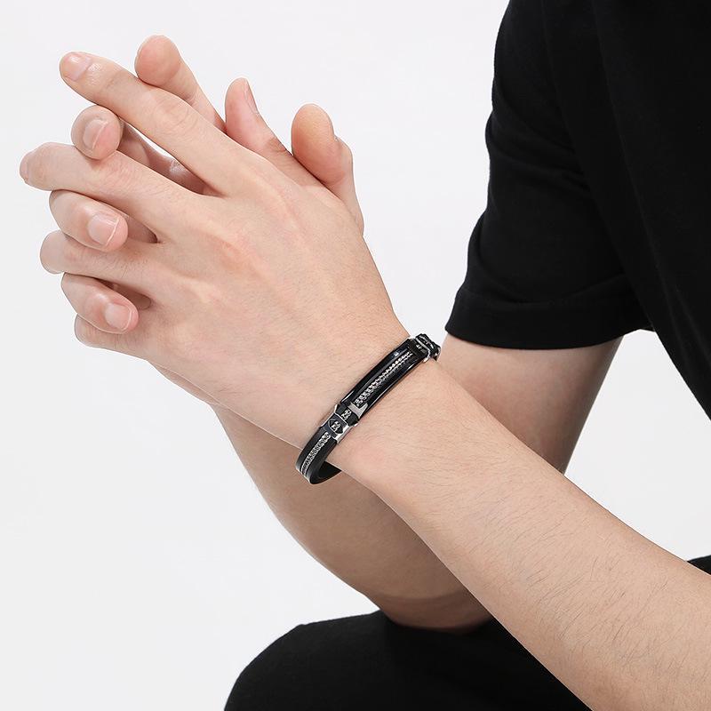 Haoyi Men's Adjustable Silicone Titanium Steel Bracelet in European & American Fashion