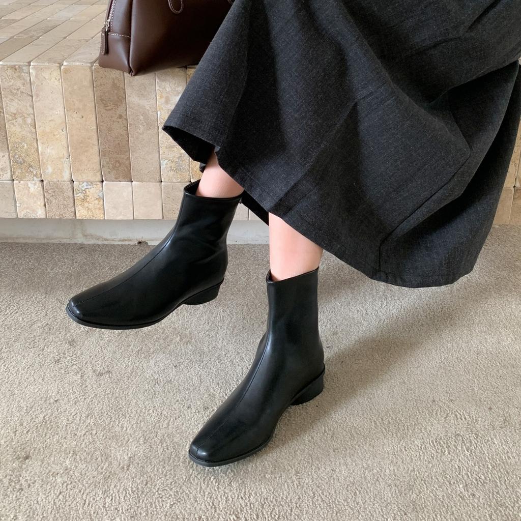 2025 Autumn New Round Head Low Tube Thin Chelsea Rear Zipper Martin Women's Short Boots