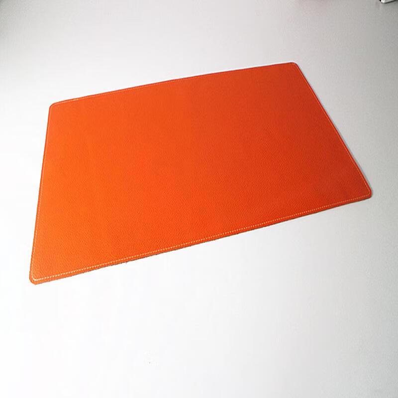 Schreibtischunterlage aus Leder