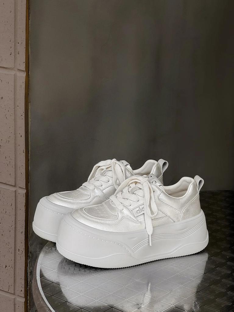 Leather Thick Bottom Boost Foam Bottom White Sneakers Women's Fall Casual Breathable Versatile Board Shoes