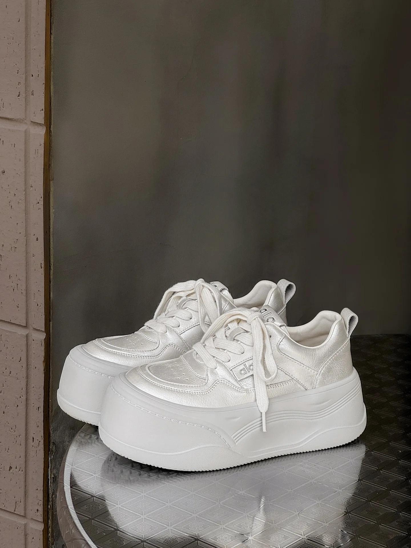 

Leather Thick Bottom Boost Foam Bottom White Sneakers Women s Fall Casual Breathable Versatile Board Shoes 35