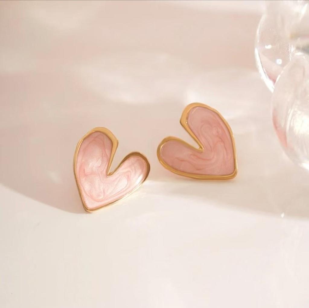 Minimalist French Drop Earrings: Retro, Sweet, Versatile Design with Light Luxury and Unique Personality