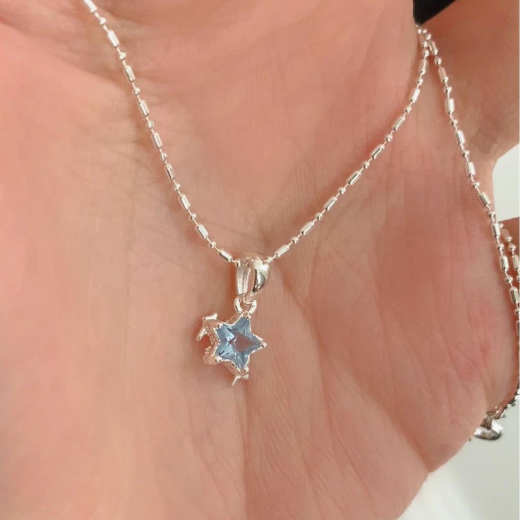 Female Niche Versatile Fashion Star Pendant Necklace