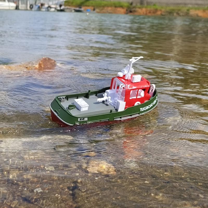 High-Power Dual-Motor Remote Control Tugboat with Extended Battery Life and Lights