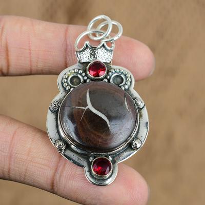 Jubileumsgave til henne Naturlig marokkansk leire Sprekkfossilanheng 925 sølv