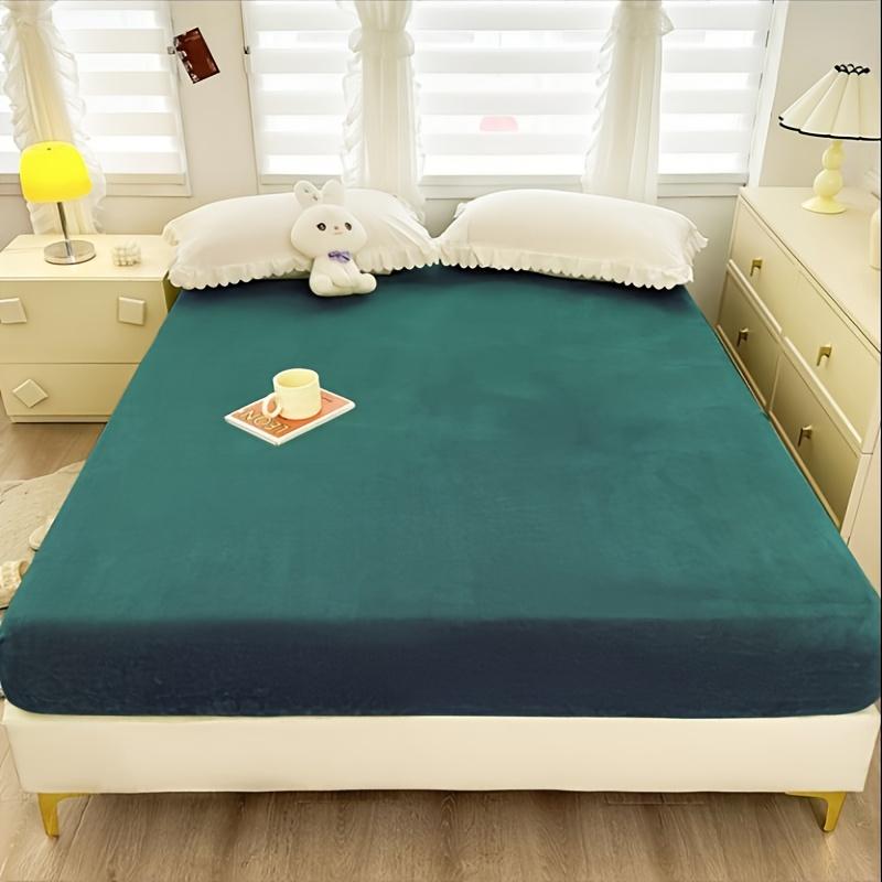 Soft & Warm Bed Sheet – Elastic Full-Cover Mattress Protector for Winter for Queen Size