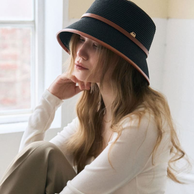 

ACCLET Rattan Flat Top Panama Hat ) H022BK black