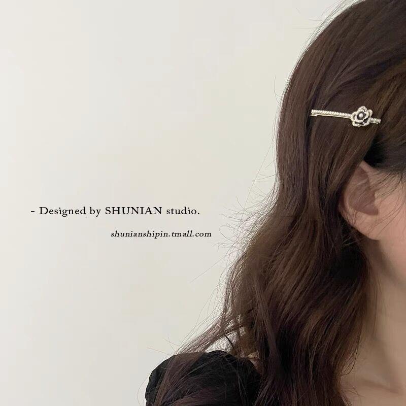 

French Camellia Pearl Hair Clip - Retro Hepburn Style