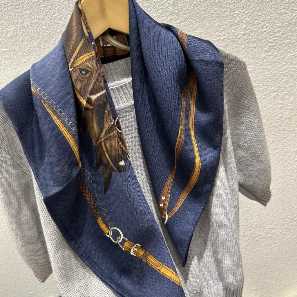 Double-Sided Silk Wool Scarf Women'S Autumn And Winter Silk Wool 70 Square Scarf Warm Dual-Purpose Women'S Versatile Temperament Air Conditioner Neck