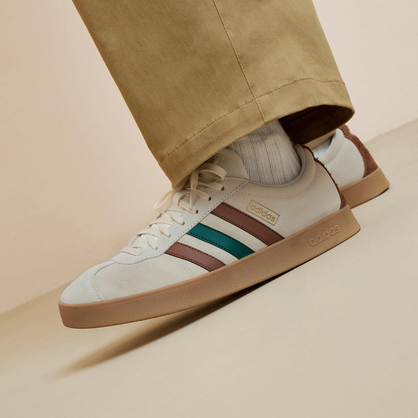 Adidas VL COURT 2.0 Low top Skateboard Shoes Unisex Light Brown 38