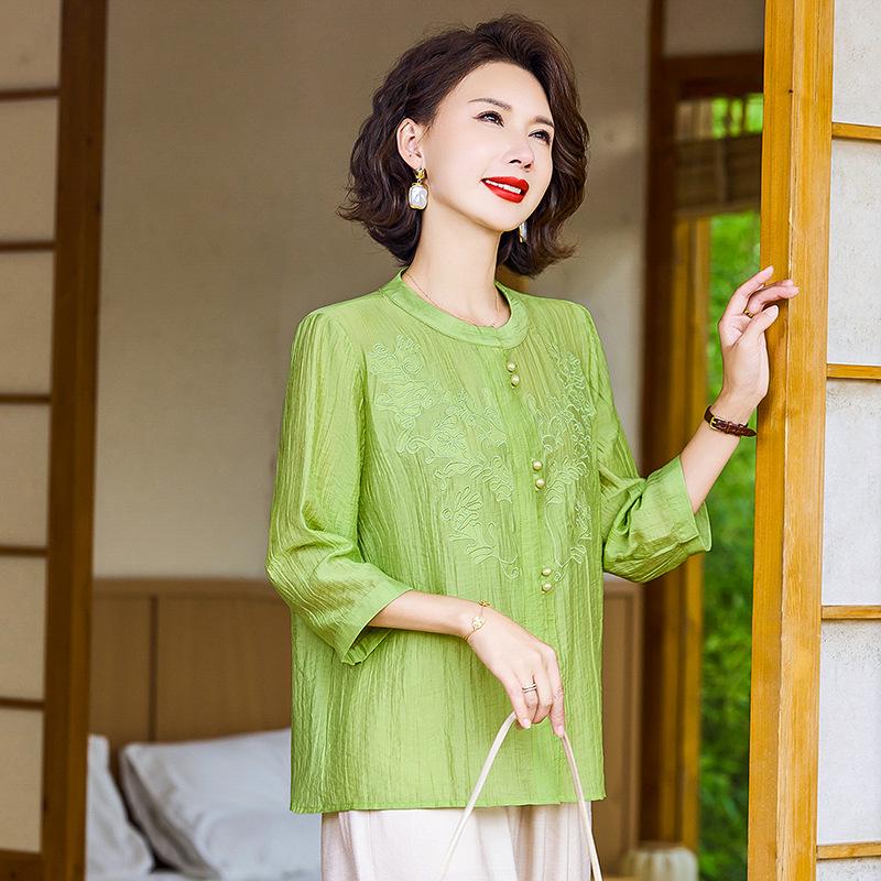 Summer 2026 National Style Loose Top: Middle-aged Mom's Age-Reducing, Seven-Sleeve Round Neck
