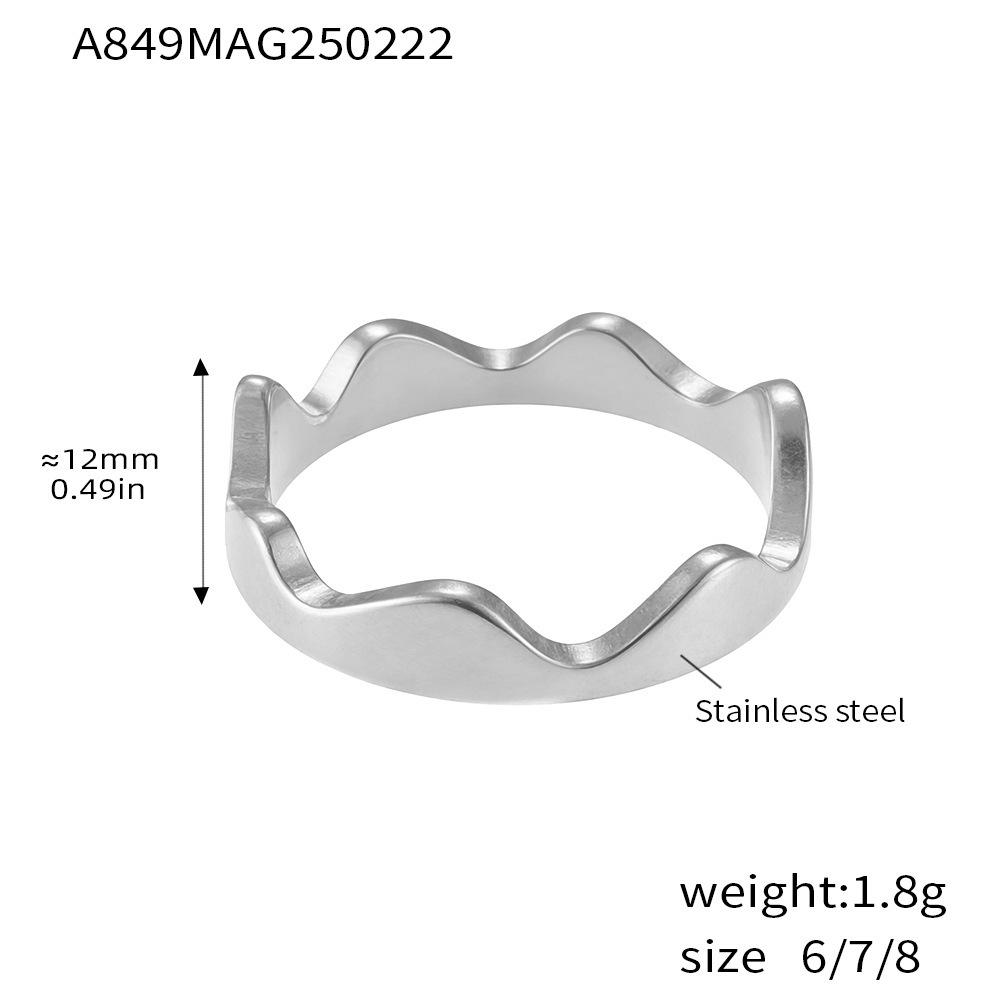 Qiong Yao Minimalist Wave Band: 18K Gold-Plated Stainless Steel Ring