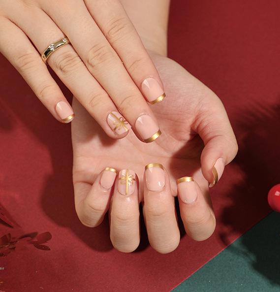 Christmas Manicure Collection: Press-On False Nails & Nail Stickers