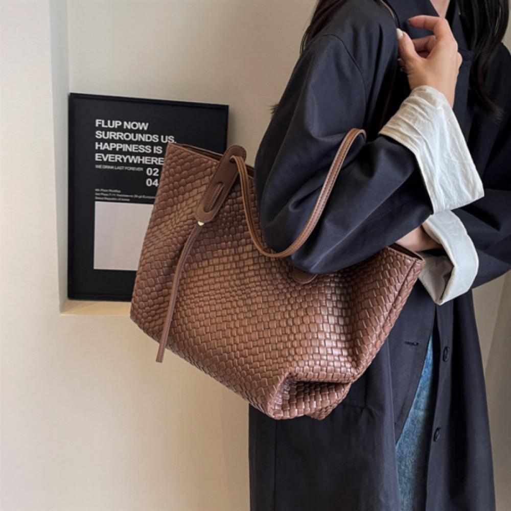 New Arrivals Open Run Women Big Size Zipper Shoulder Bag