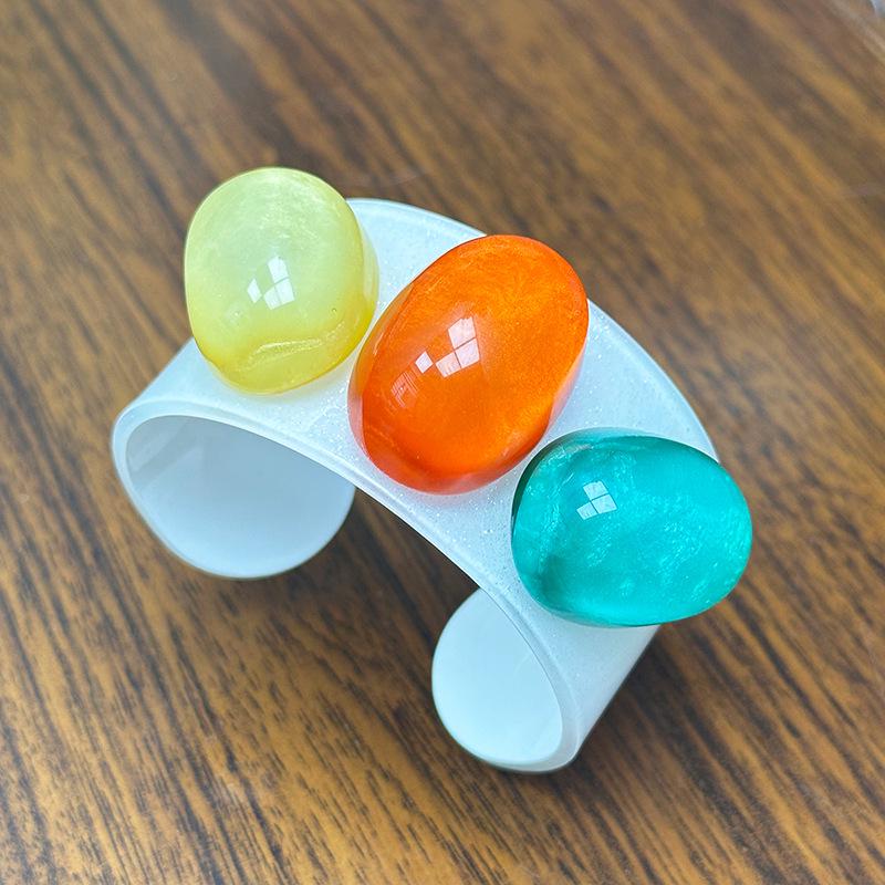 Minimalistisches Leichtluxus Acrylstein Armreif Armband