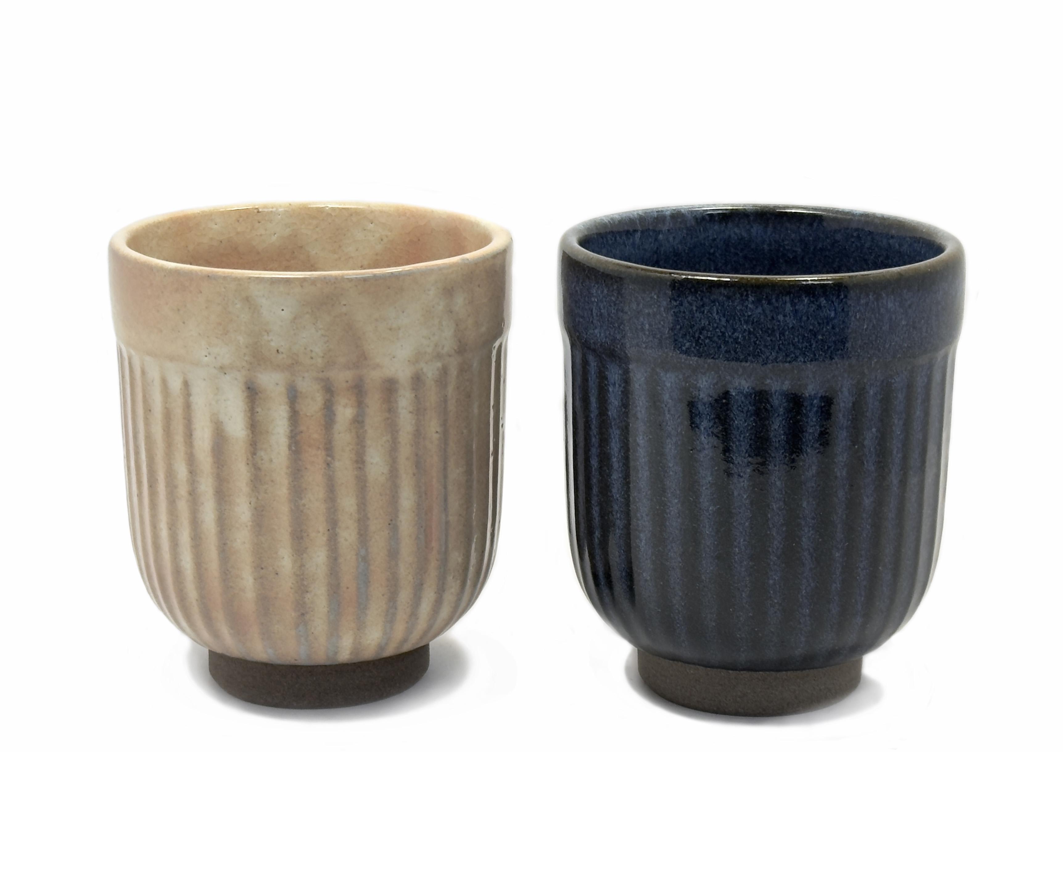 

aquanaut Mino Ware Indigo Blue, Cherry Blossom Pink Vertical Pattern Tea Cups Yunomi Set M синій