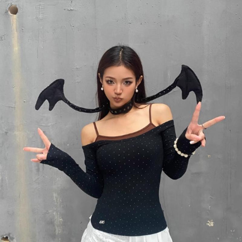 Stylový choker náhrdelník s andělskými a ďábelskými křídly symbolizující dvojí osobnost pro módní jedince, pro běžné nošení