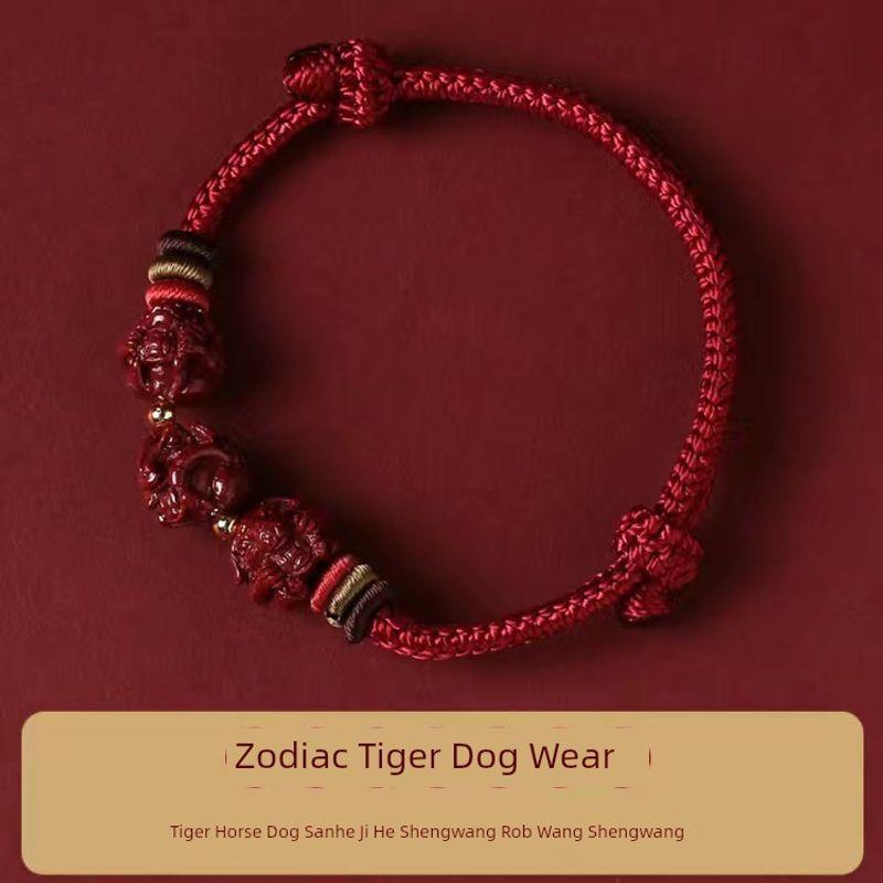 

2025 год Змеи Тигра Обезьяны Санхэ Люхэ Этот год животного Браслет из красной веревки для мужчин и женщин Браслет из киновари Ручное плетение Ручная веревка Wine Red Rope [Tiger Horse Dog Wear]]