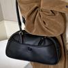 High-value retro commuter underarm bag 2025 autumn new bowling bag women's casual temperament shoulder bag