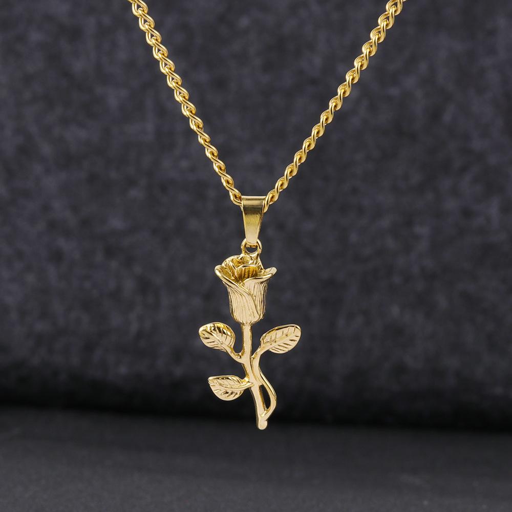 Vintage style three-dimensional rose pendant necklace made of stainless steel material, durable for women, versatile collarbone chain jewelry