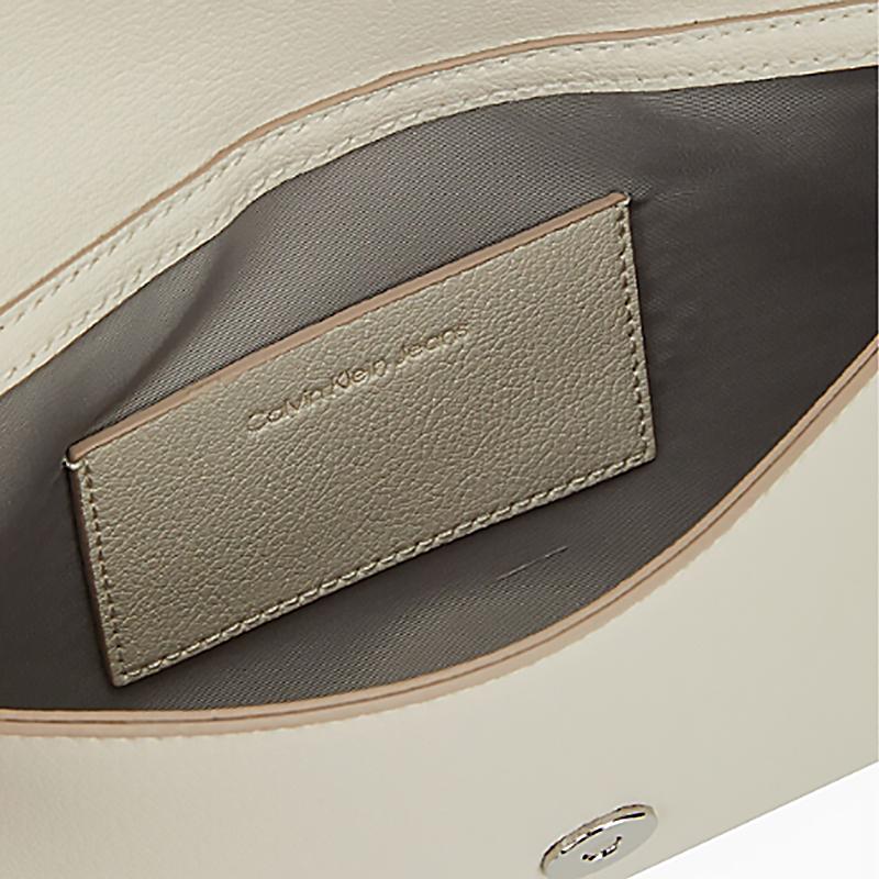 New CALVIN KLEIN Synthetic Material Crossbody Bag, Shoulder Bag Women's Cow Ivory 4K3000G-67U