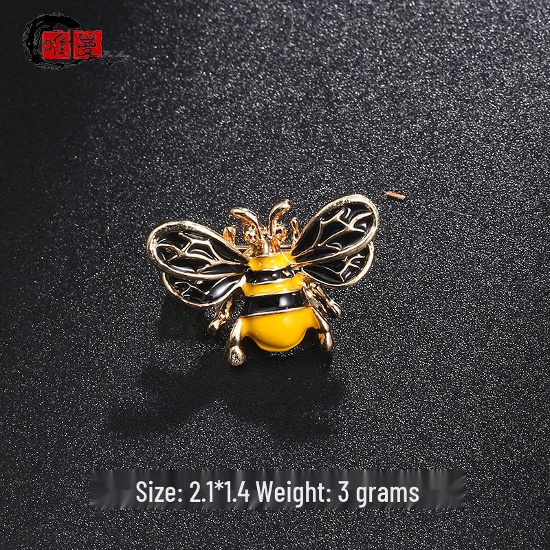 

Брошка-бджола: Мила міні-брошка у вигляді комахи для коміра або аксесуара