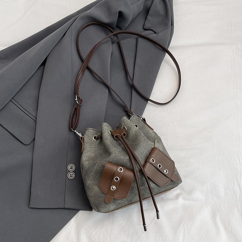 Personalized Simple Messenger Bucket Bag Women's 2025 Autumn New Korean Version Bow Fashion Drawstring Splicing Shoulder Bag