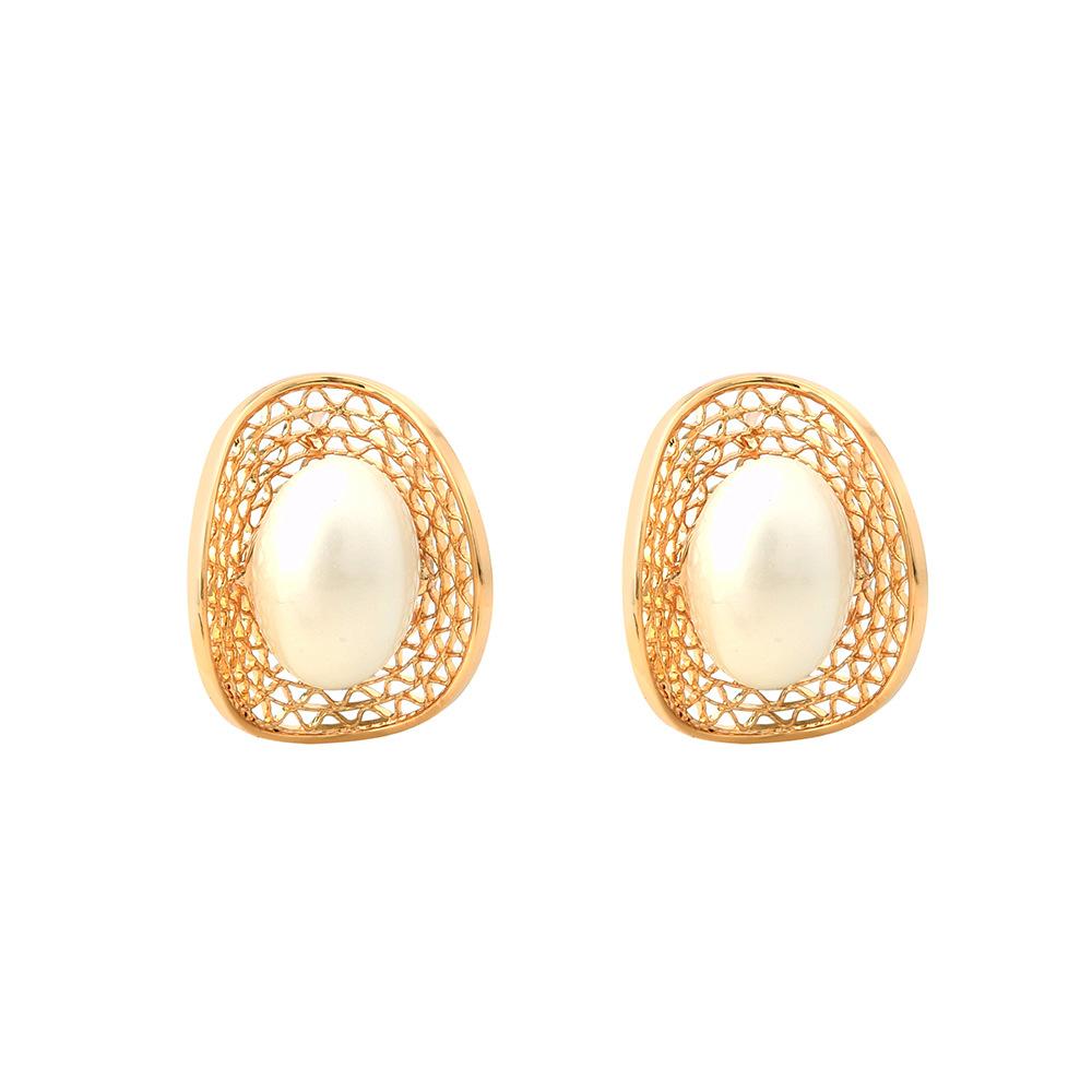 Vintage Palace Style Oval Pearl Stud Earrings - Hollow-out Mesh Texture Red Pearl Dainty Earrings for Women Elegant Jewelry