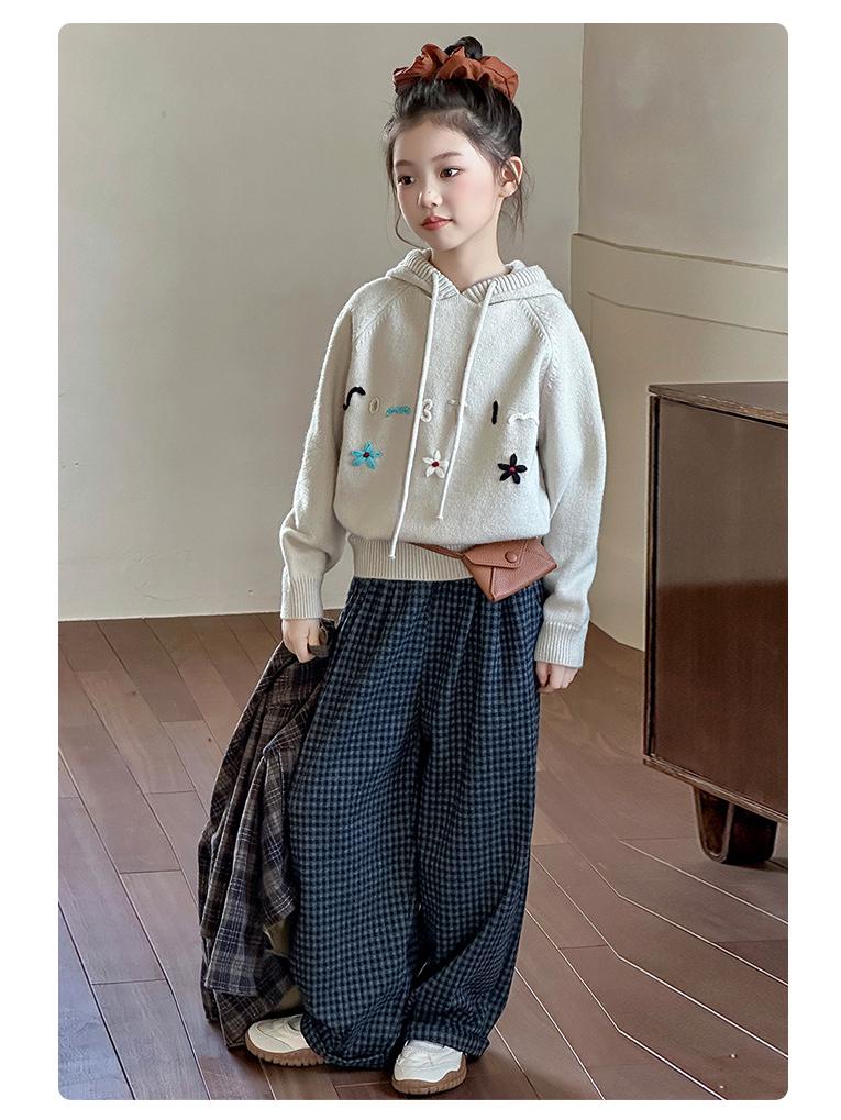 Girls' Fashion Plaid Sweater and Pants Set for Spring and Autumn 2025