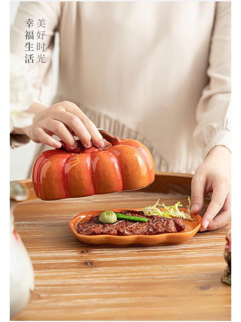 Su's Pumpkin Ceramic Dish for Bread, Cake, Candy, and Snack Servings